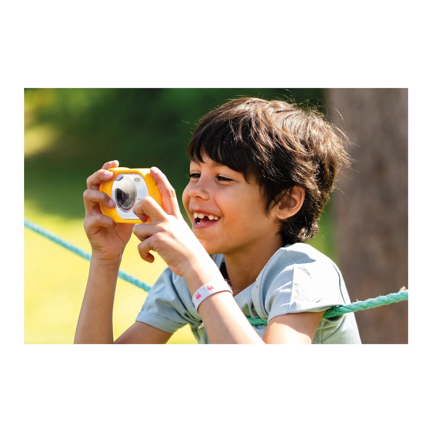APPAREIL PHOTO ET CAMÉSCOPE JAUNE
