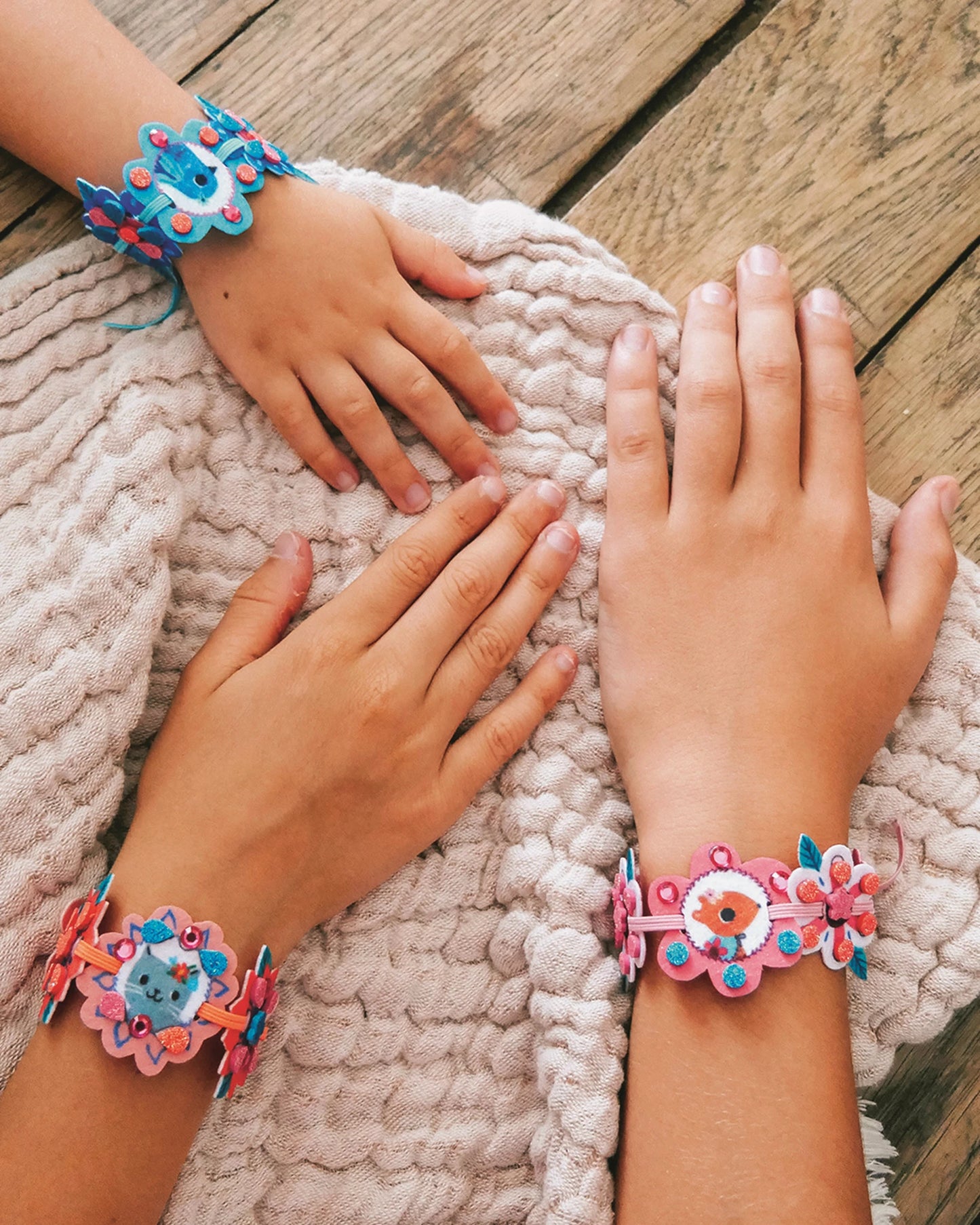 DIY - ARMBÄNDER FÜR DIE BESTE FREUNDIN