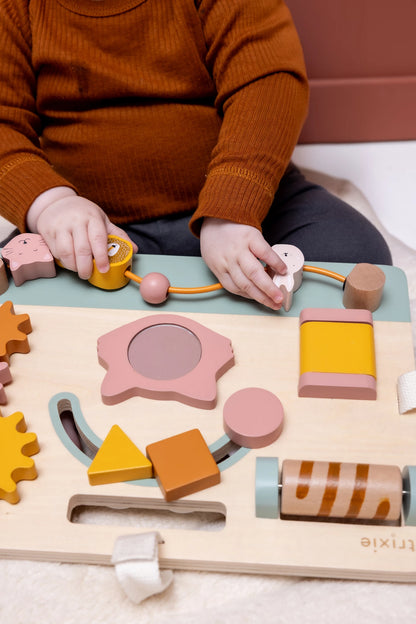 Tätigkeitsbrett aus Holz in Elefantenform