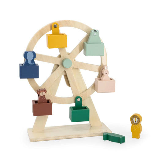 RIESENRAD AUS HOLZ