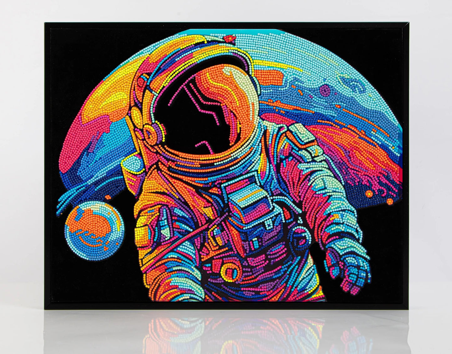 ASTRONAUTA NEON DIPINTO A DIAMANTE