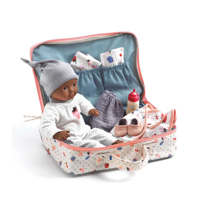KOFFER MIT PUPPE UND ZUBEHÖR CERISE