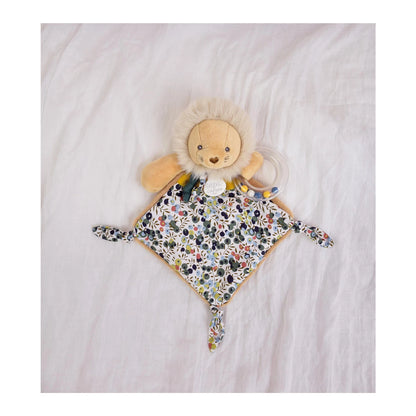 PELUCHE LION AVEC HOCHET, 22 CM