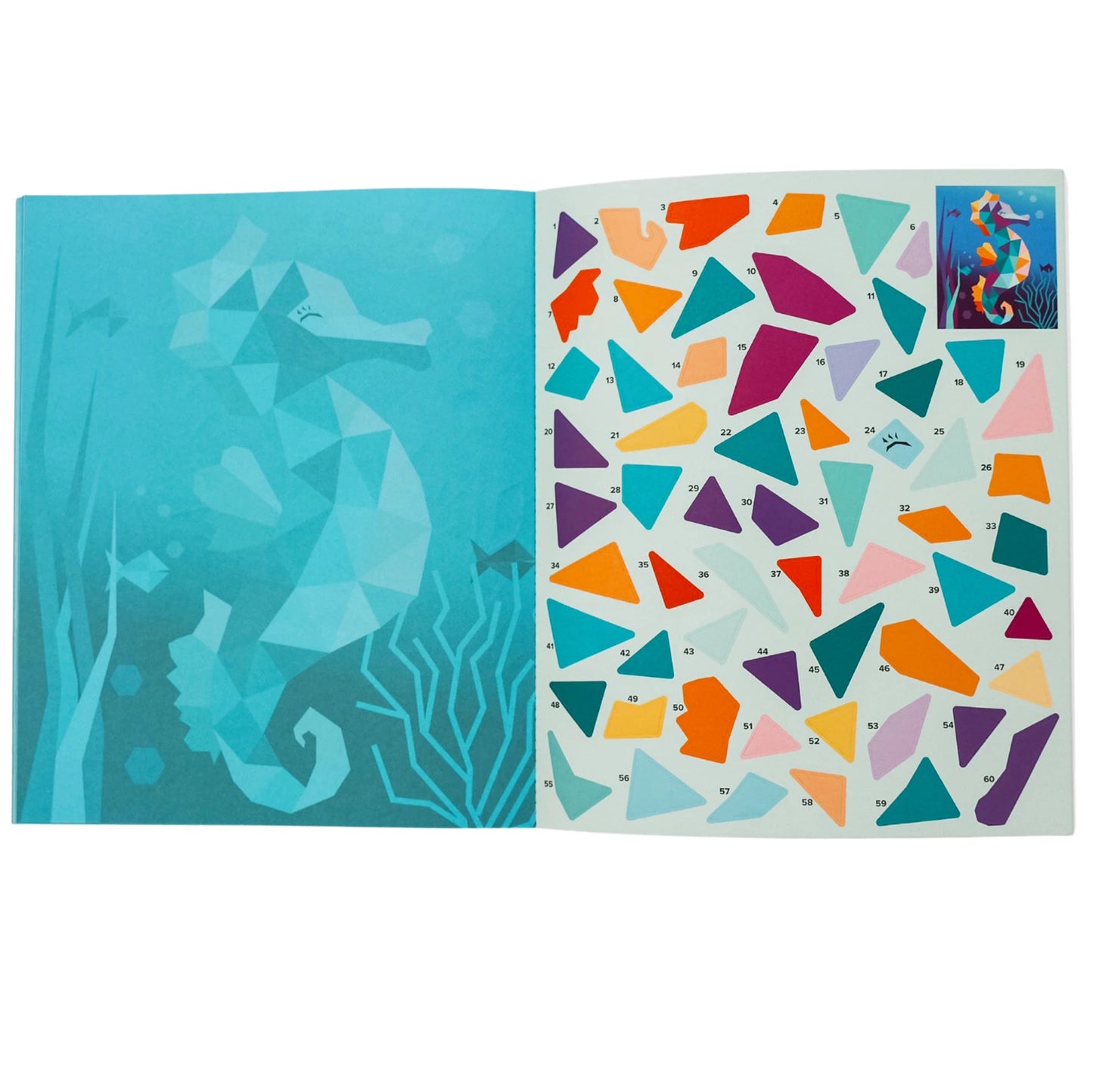 LIVRE DE COLORIS AVEC AUTOCOLLANTS OCÉAN
