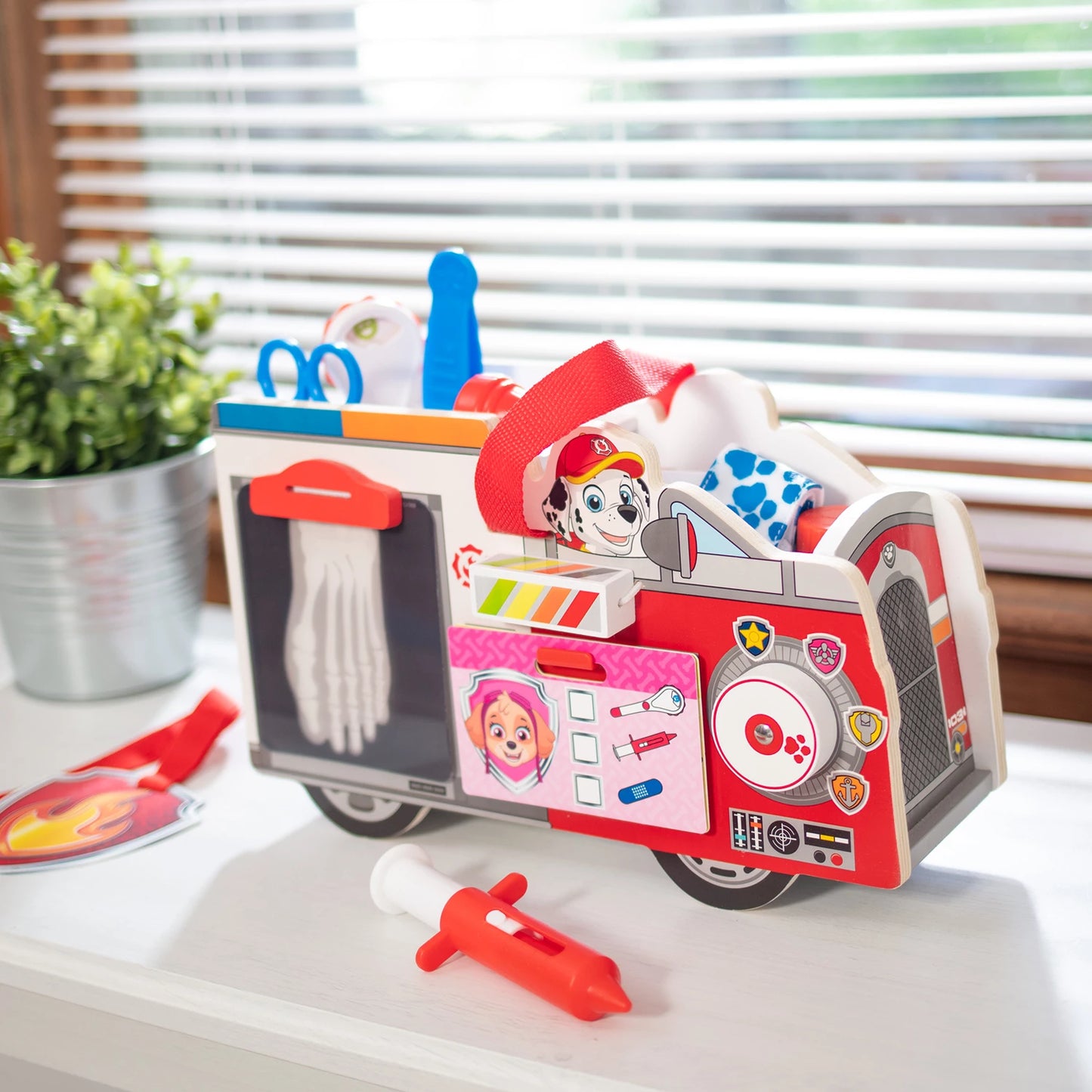 PAW PATROL CAMION VETERINAIRE + ACC (FR-DE-EN-ES)