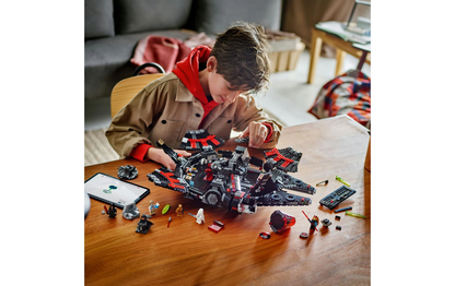 MILLENNIUM FALCON DUNKEL - 75389 - LEGO®